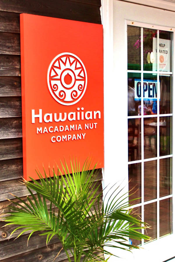 Front entrance of Hawaiian Macadamia Nut Company store