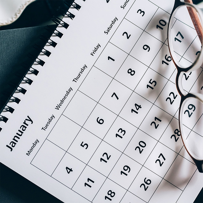 Calendar with glasses